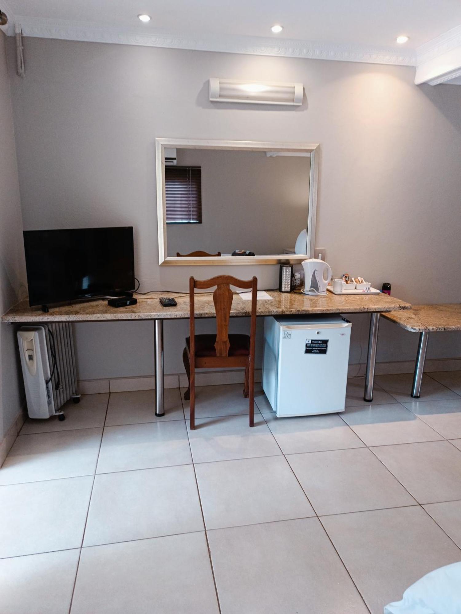 Pecan Farm Guesthouse Louis Trichardt Kültér fotó